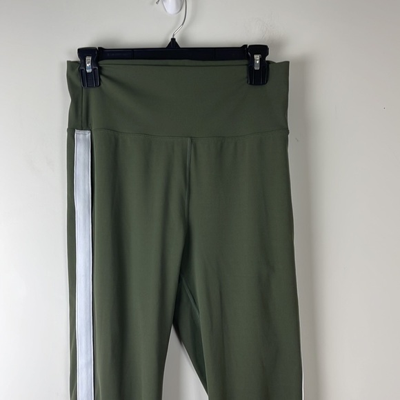 Zyia Active Forest Night Stripe Luxe High Rise 8-10 Green and White Leggings - Picture 3 of 7